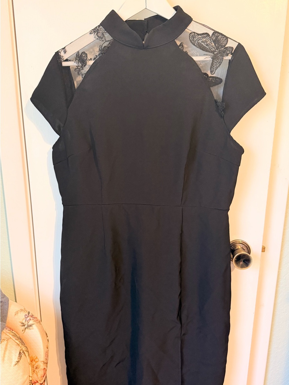 Elegant Black Sheath Dress with Lace Yoke